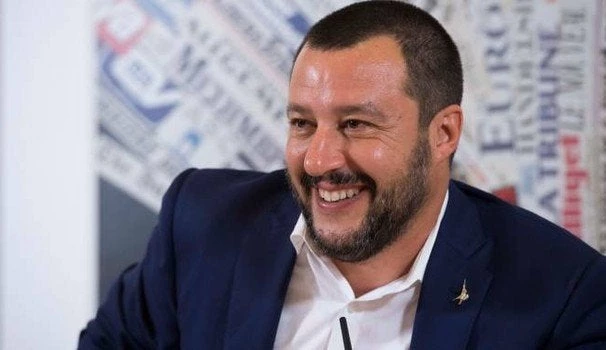 Ο Σαλβίνι δεν μασάει – Ηχηρή τάπα στις Βρυξέλλες: Δεν κάνουμε βήμα πίσω – Να γιατί ο Ματέο δεν είναι Αλέξης